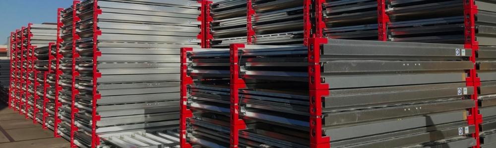 kovobel zelfbouwcontainer opgestapeld